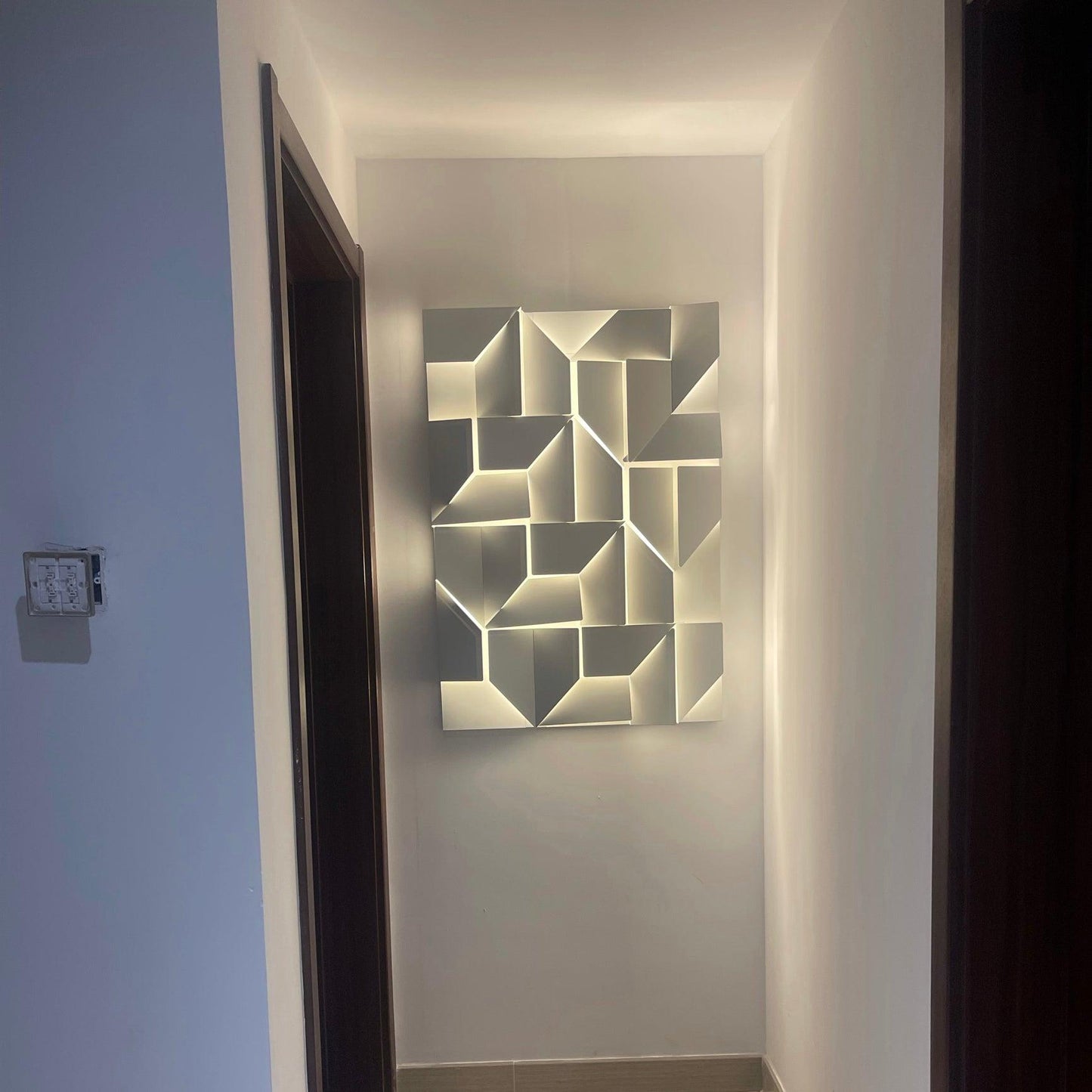 Shadows Grand Plug-in Sconce LED Wall Light - White Metal