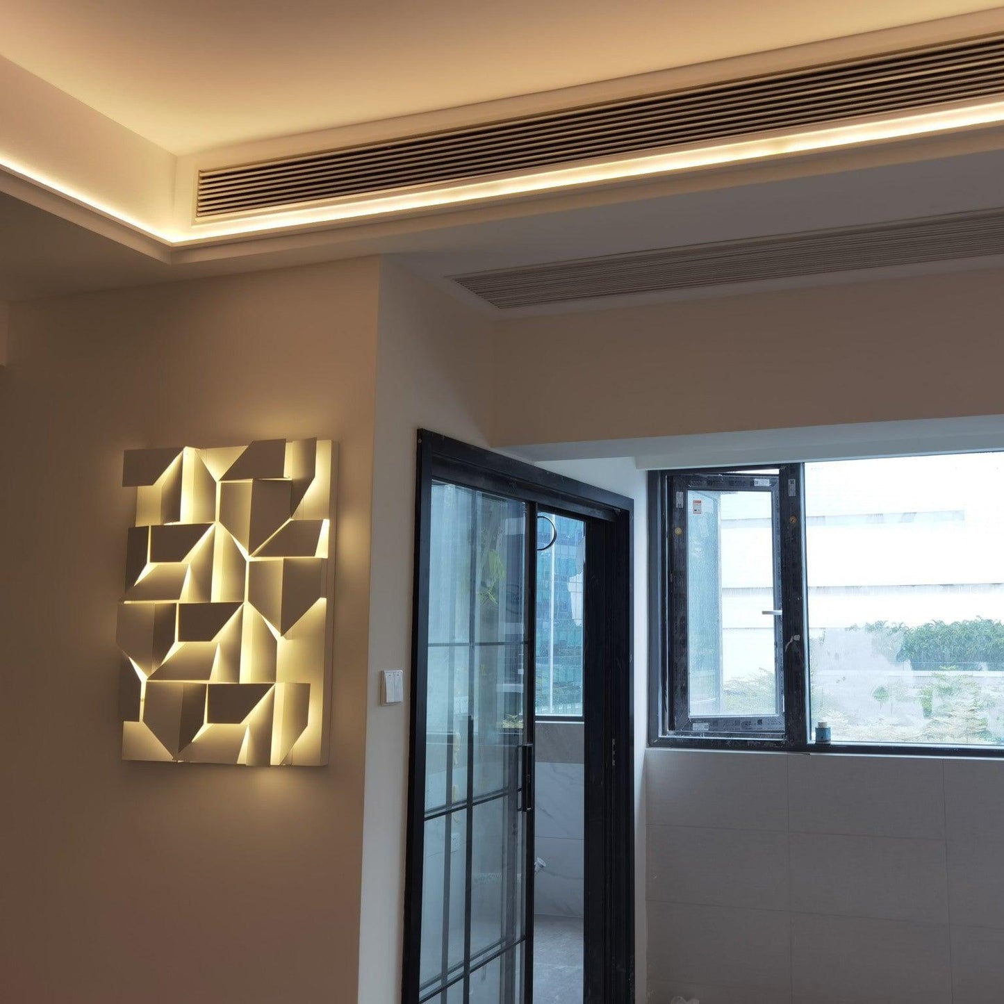 Shadows Grand Plug-in Sconce LED Wall Light - White Metal