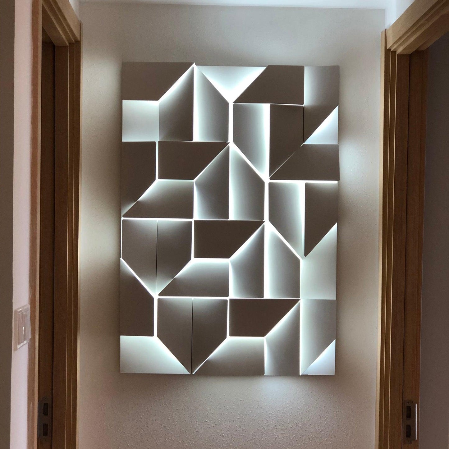 Shadows Grand Plug-in Sconce LED Wall Light - White Metal