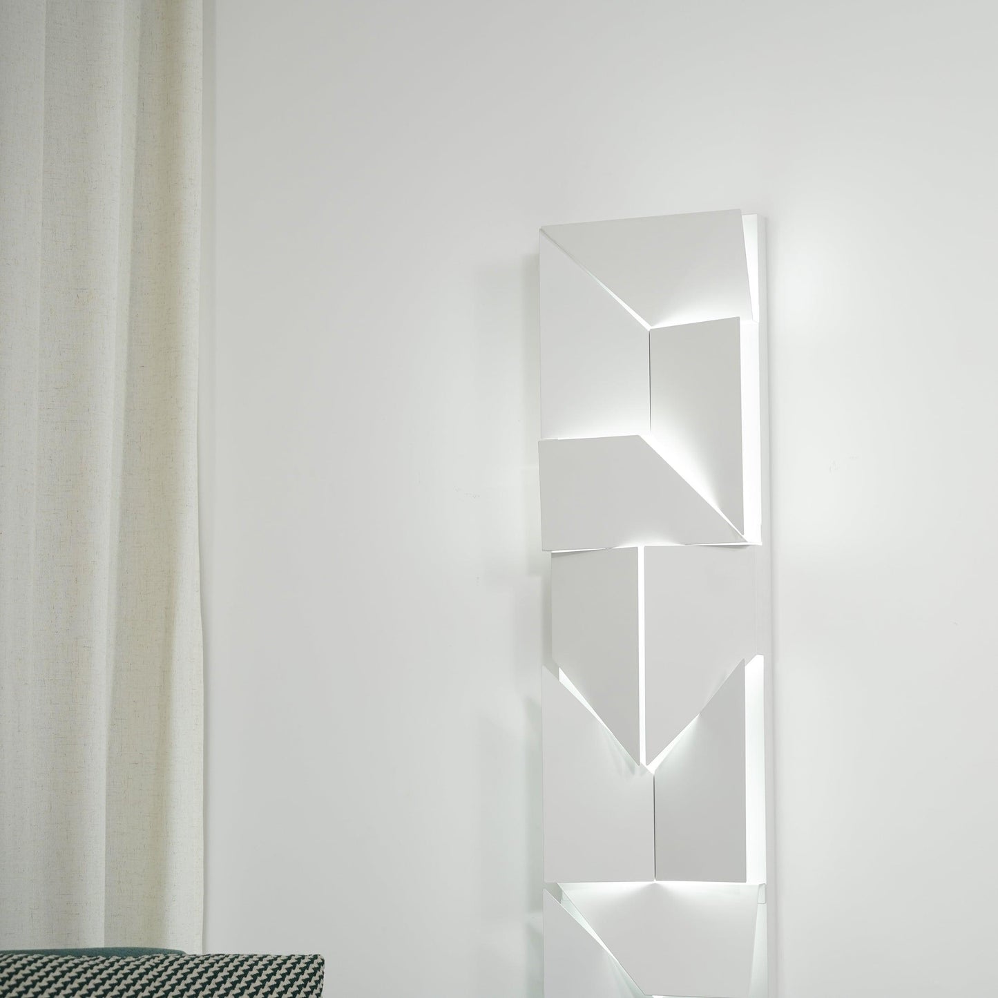 Shadows Grand Plug-in Sconce LED Wall Light - White Metal