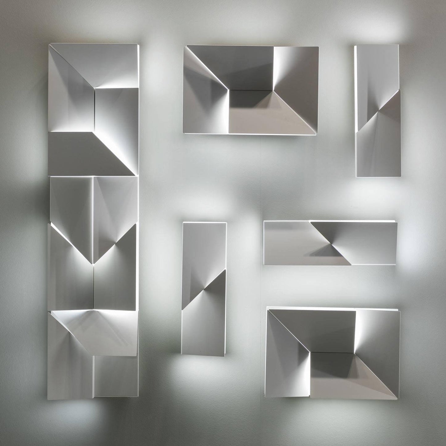 Shadows Grand Plug-in Sconce LED Wall Light - White Metal