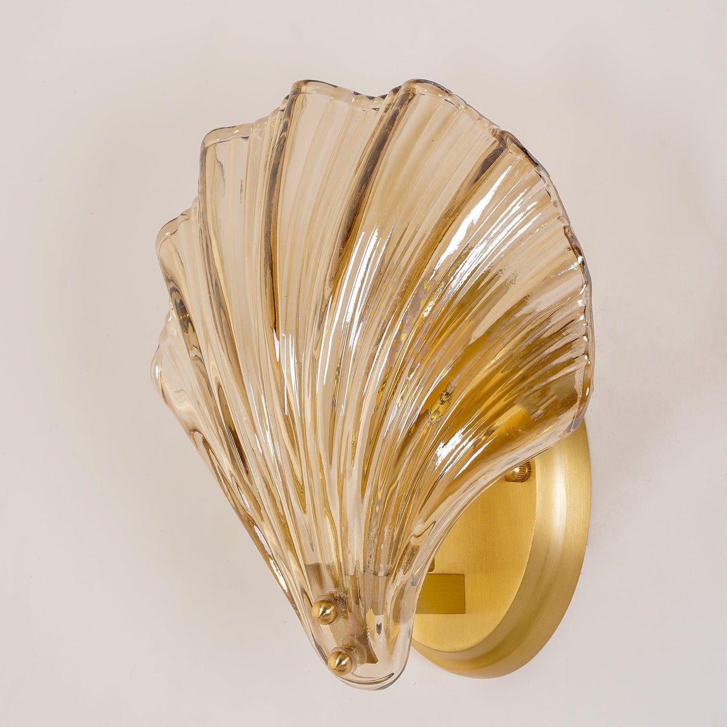 Shell Wall Light Set of 2 with Brass Finish and LED