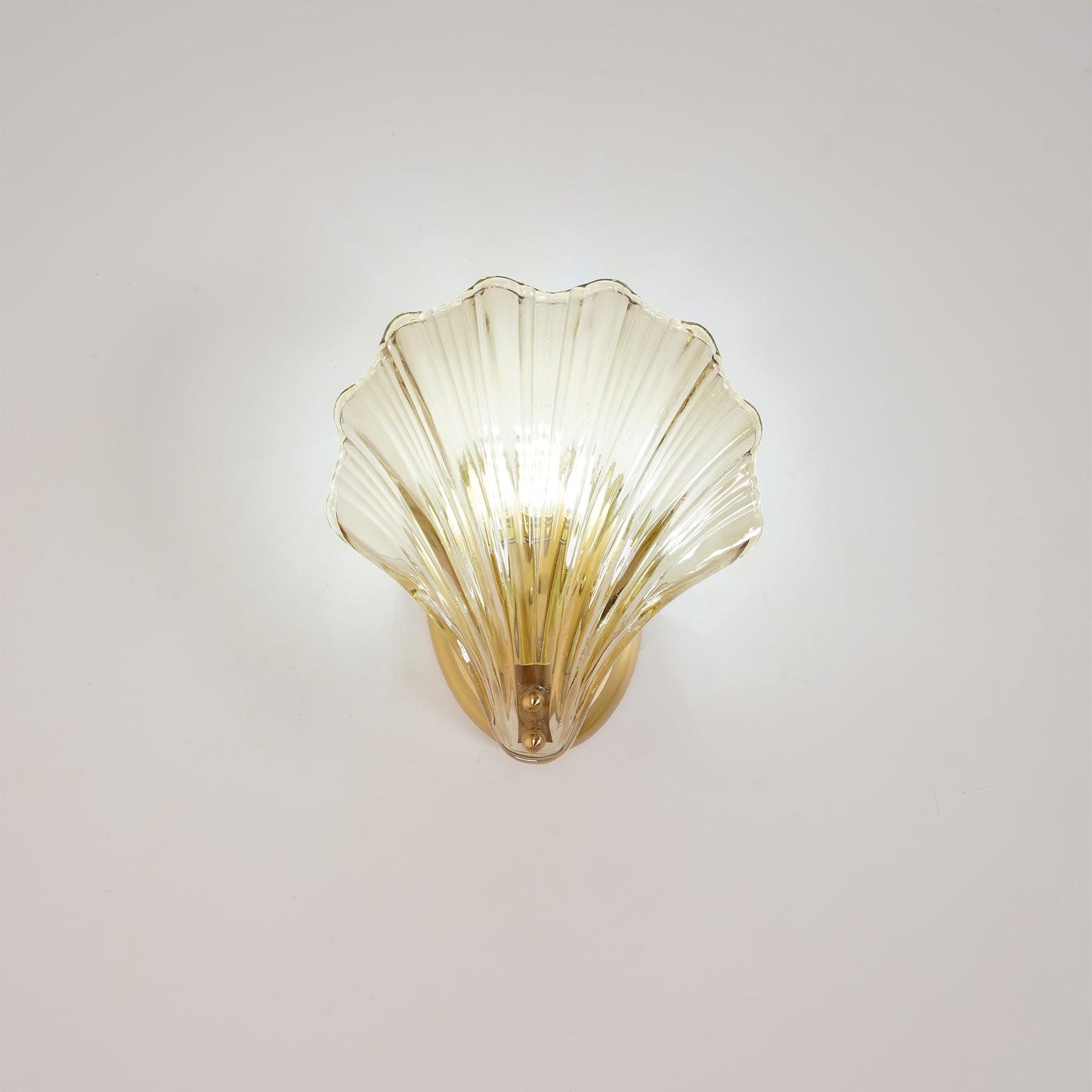 Shell Wall Light Set of 2 with Brass Finish and LED