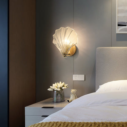 Shell Wall Light Set of 2 with Brass Finish and LED
