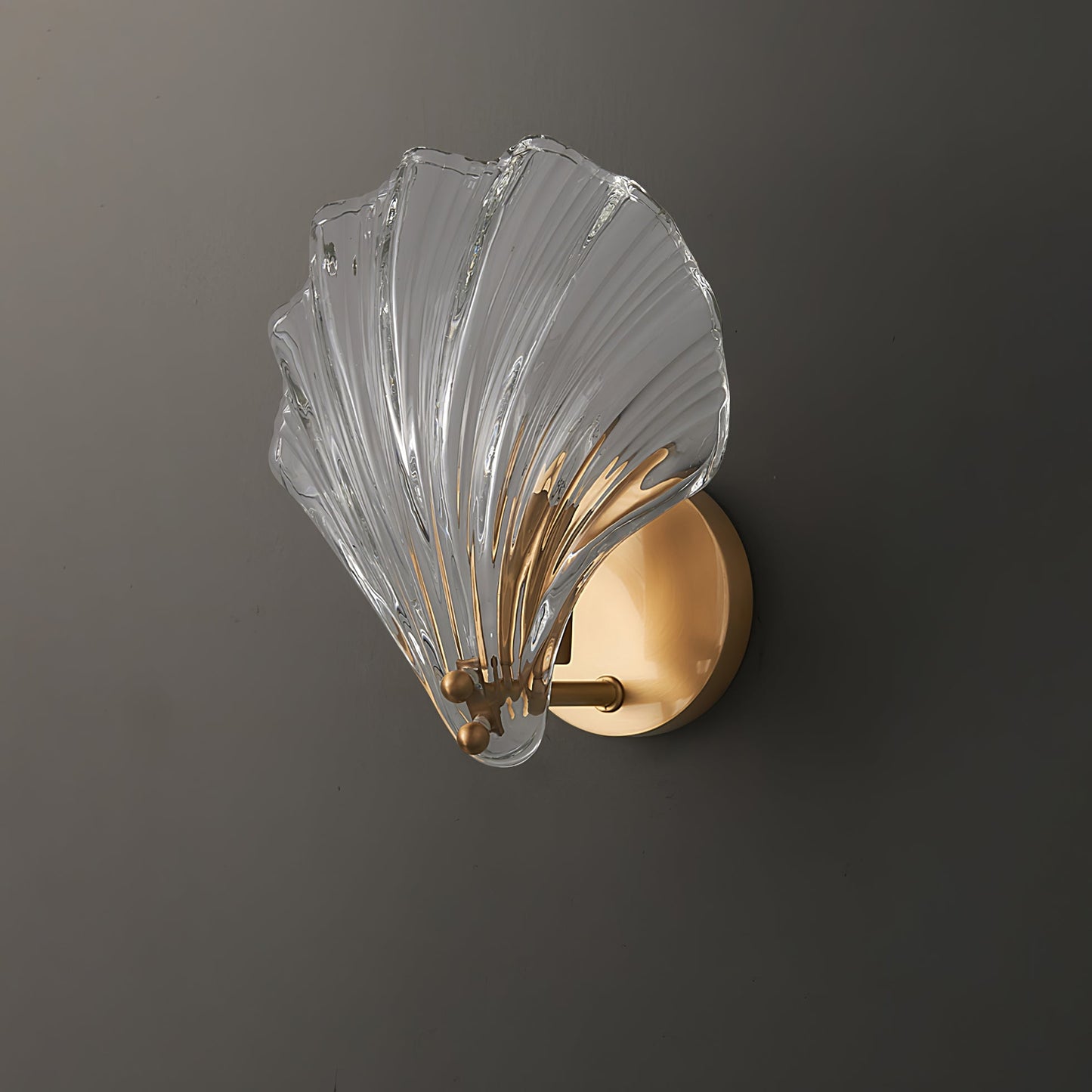 Shell Wall Light Set of 2 with Brass Finish and LED