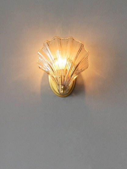 Shell Wall Light Set of 2 with Brass Finish and LED