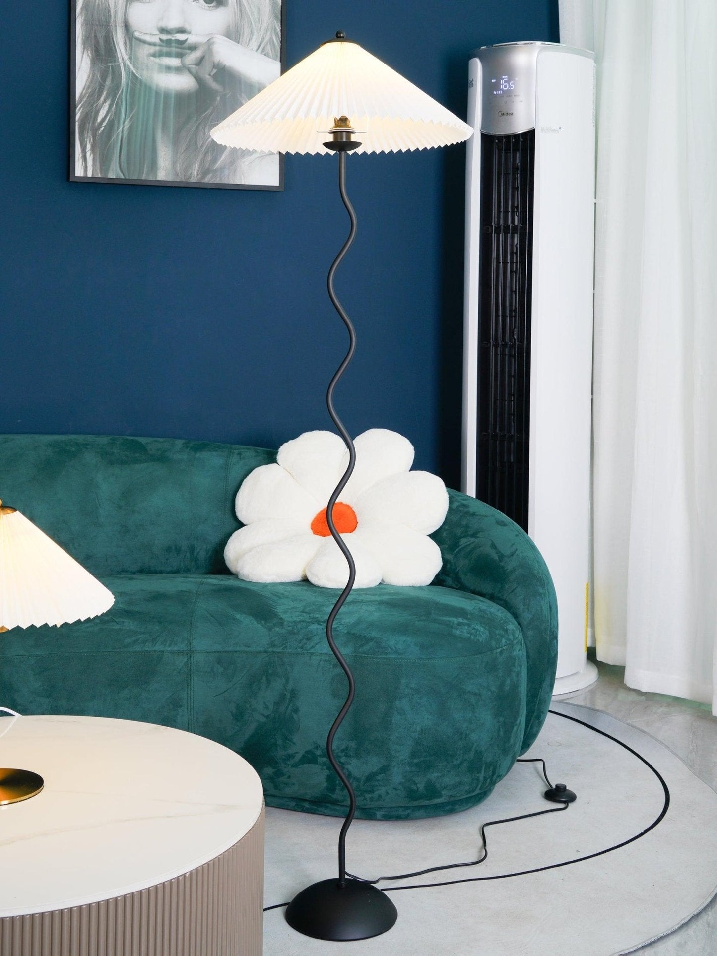 Squiggle Floor Lamp - LED Indoor Light - Stylish Wavy Design