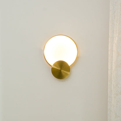 Terra Svet Wall Lamp - Modern Gold Alabaster LED Light