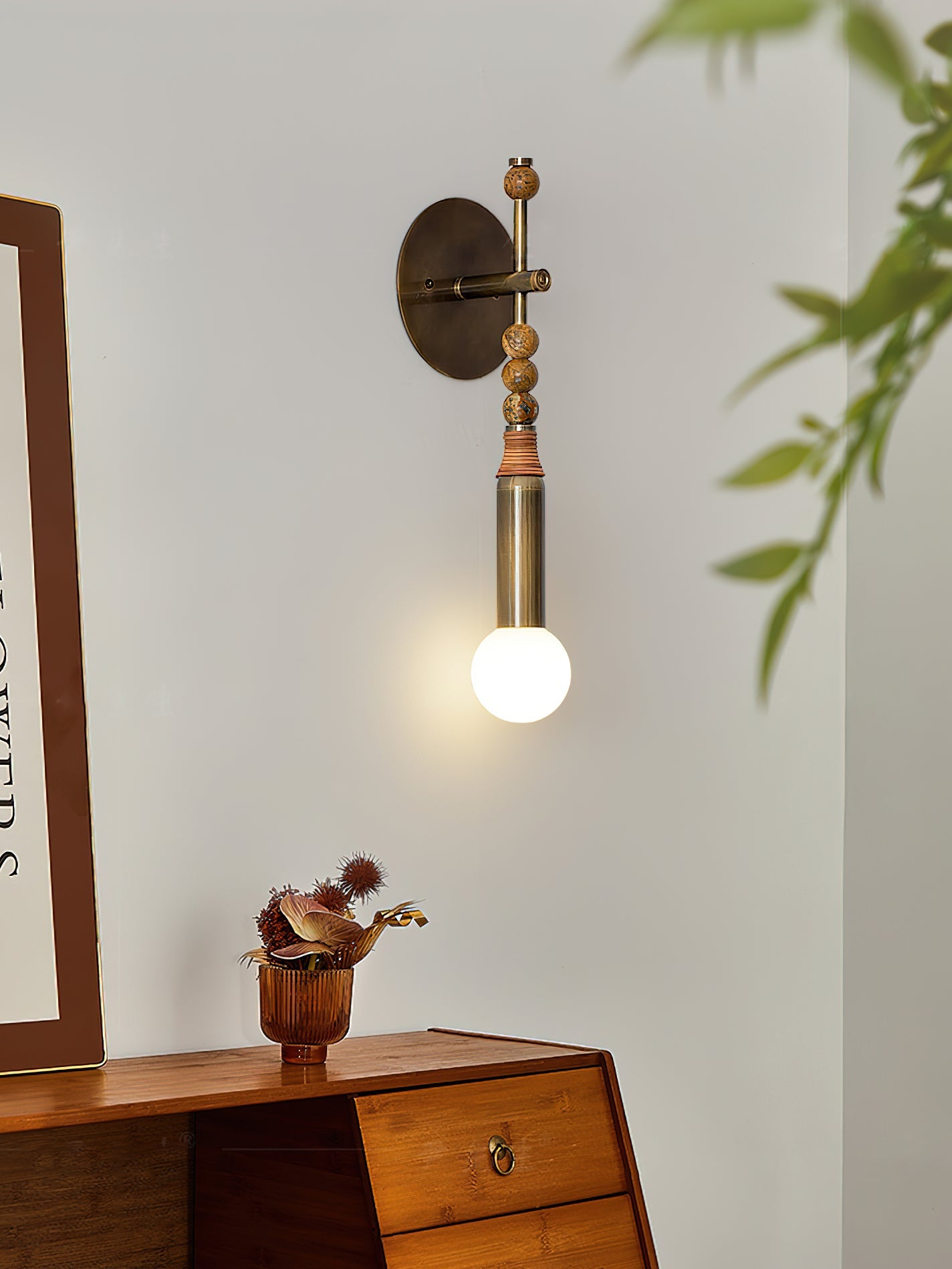 Toam Wall Lamp - Elegant Brass and Marble Indoor Sconce