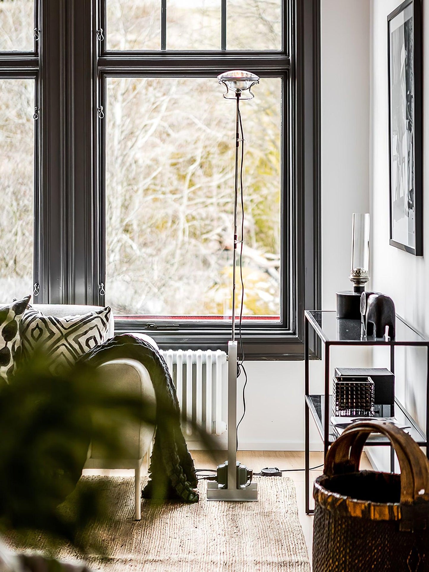 Toio Floor Lamp with Adjustable Height and Dimmable LED