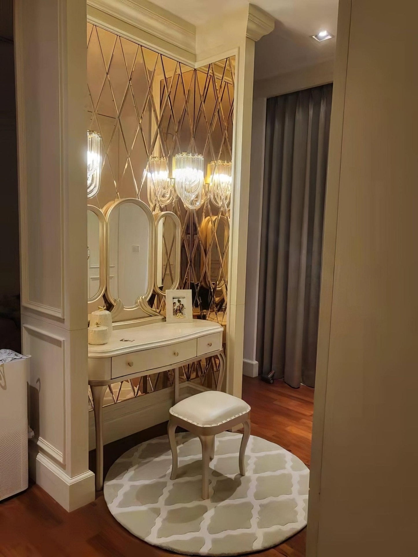 Trevi Murano Wall Lamp - Elegant LED Indoor Lighting