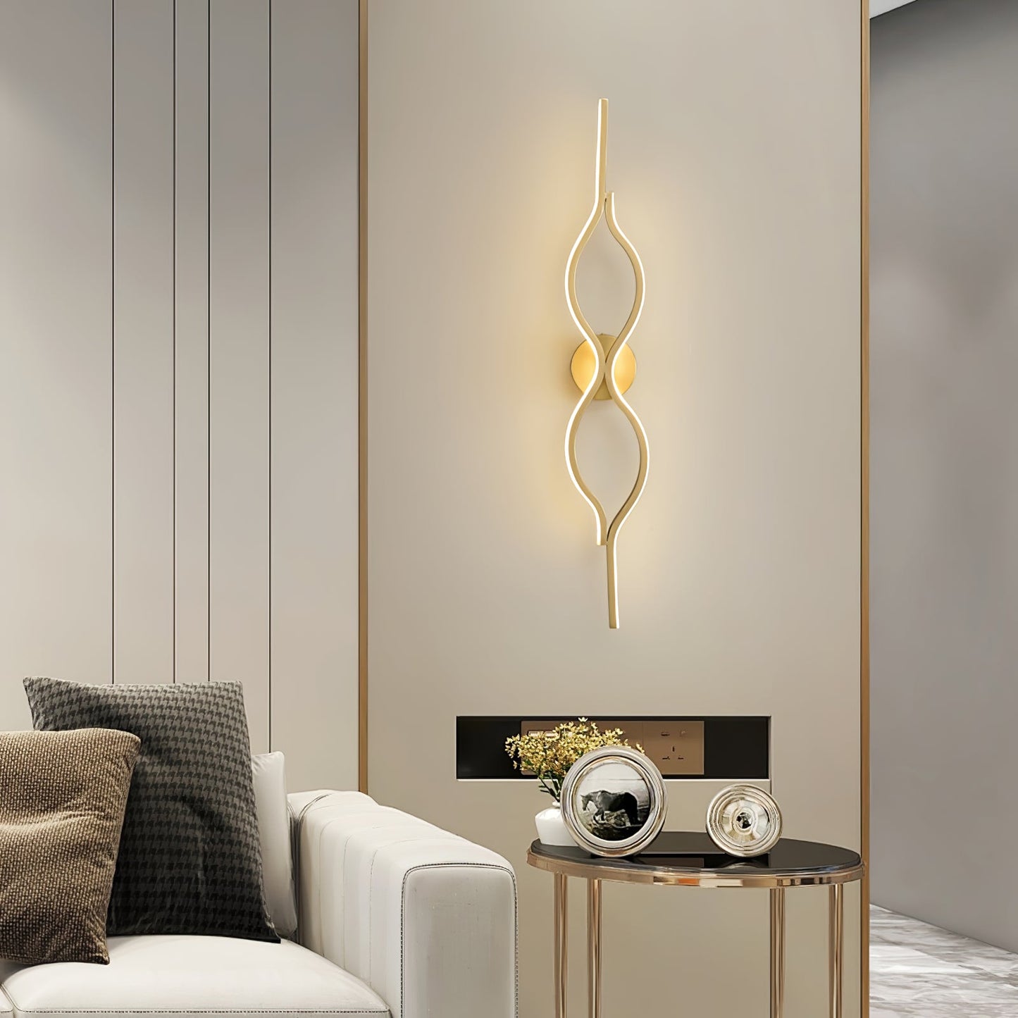 Twist Brass Wall Light - Modern LED Indoor Lighting