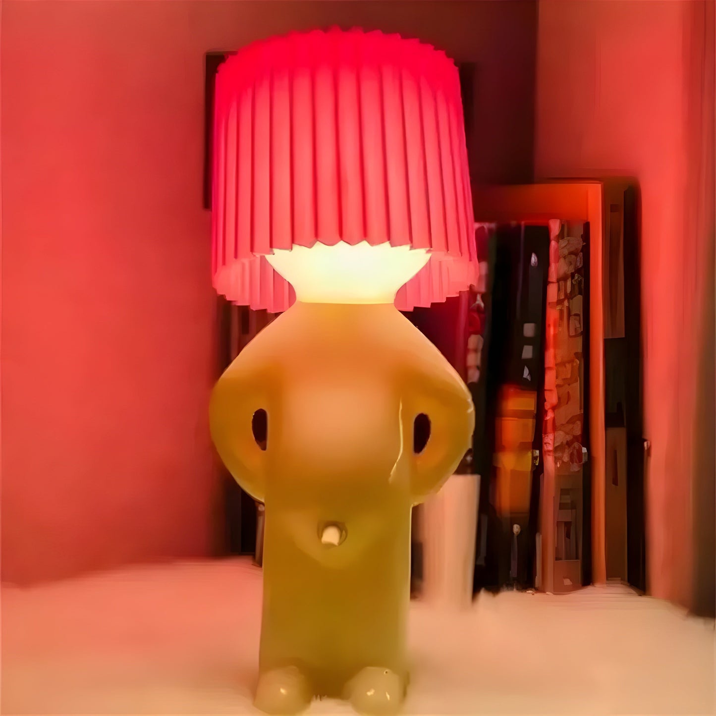 Frecher Junge Creative Table Lamp – Unique LED Lighting for Bedroom and Living Room