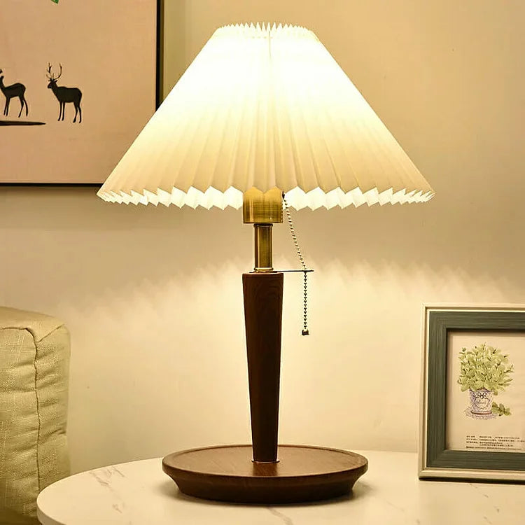 Classic Pleated Wood Table Lamp – Timeless Elegance with Modern Lighting