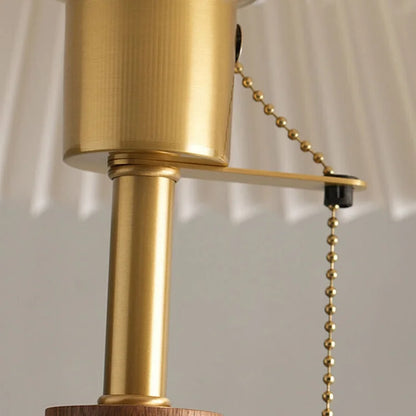 Classic Pleated Wood Table Lamp – Timeless Elegance with Modern Lighting