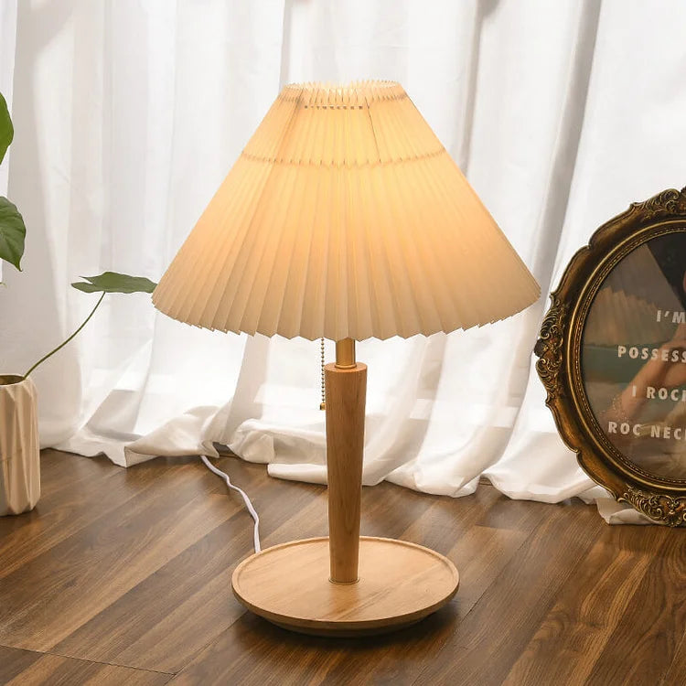 Classic Pleated Wood Table Lamp – Timeless Elegance with Modern Lighting