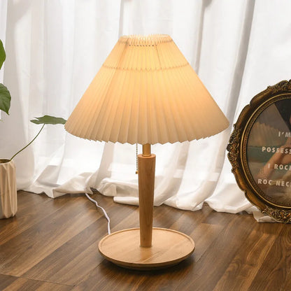 Classic Pleated Wood Table Lamp – Timeless Elegance with Modern Lighting