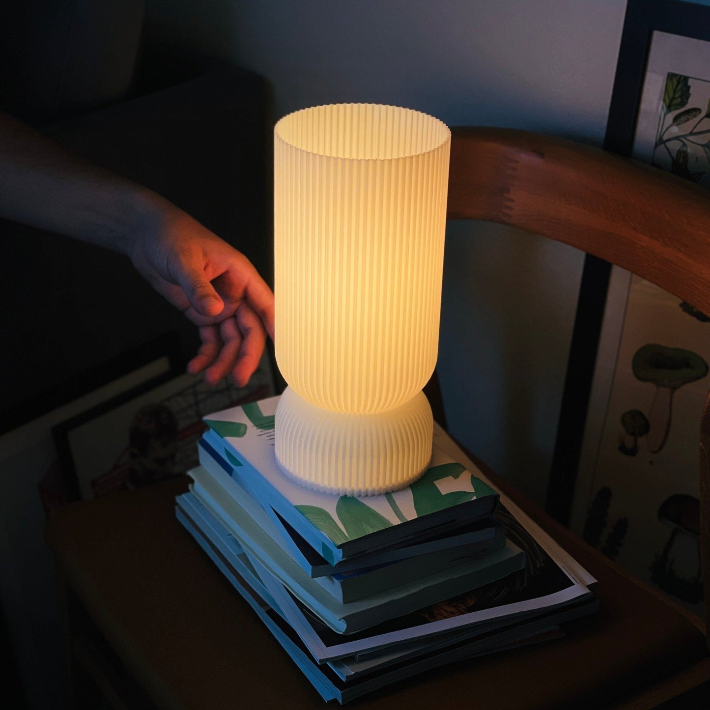 AmphoraGlow 3D-Printed Table Lamp with Dimmer Switch