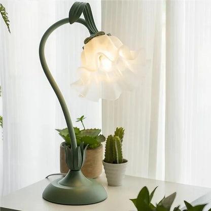 Vintage Adjustable Flower Table Lamp - Timeless Elegance with Functional Design