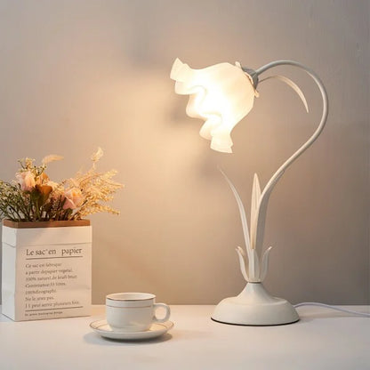 Vintage Adjustable Flower Table Lamp - Timeless Elegance with Functional Design