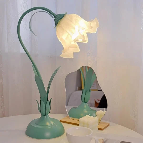 Vintage Adjustable Flower Table Lamp - Timeless Elegance with Functional Design