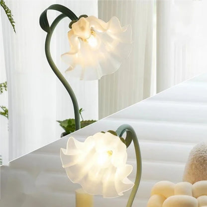 Vintage Adjustable Flower Table Lamp - Timeless Elegance with Functional Design