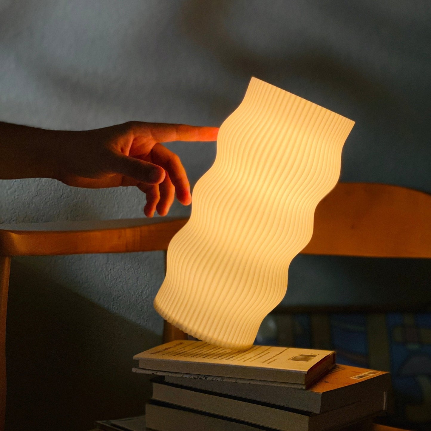 CozyGlow 3D-Printed Table Lamp with Amber LED Bulb